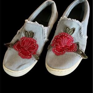 Hippie Laundry women’s canvas slip on shoes, size 7